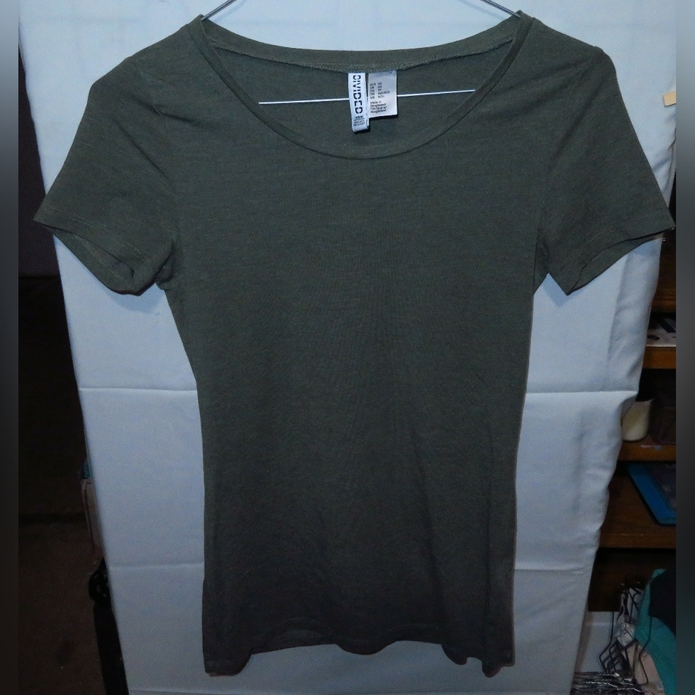 XS Divided by H&M Green T-shirt
